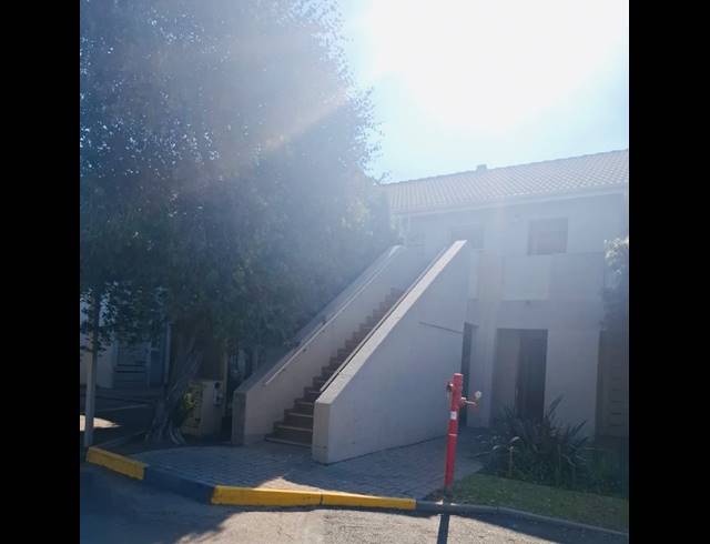 2 BEDROOM APARTMENT FOR SALE IN EDEN GLEN